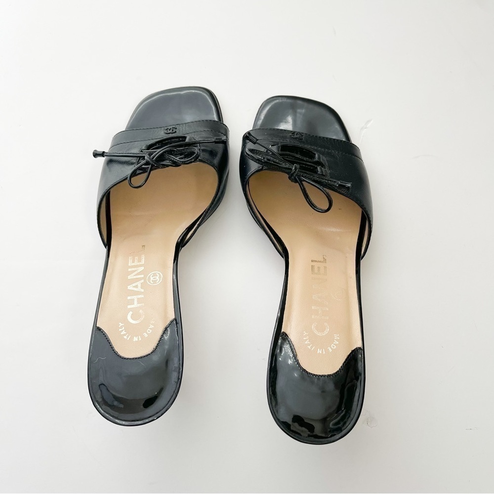 Chanel Black Leather Open Toe Sandals size 35 - Picture 7 of 11